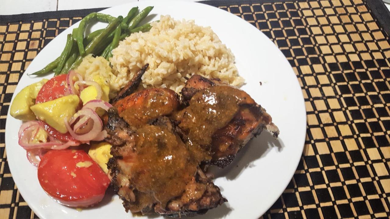 Llantrissant Beachcliff Villa Negril Eksteriør billede